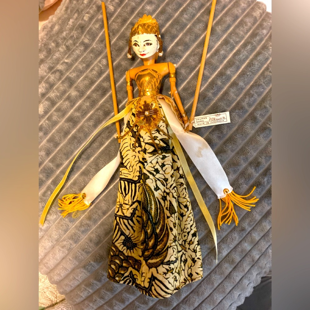 Vintage Indonesian puppet 12” tall